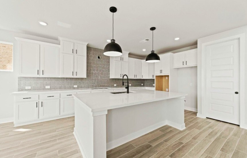 Westin 60 25219 Aster Hills Lane Kitchen 2