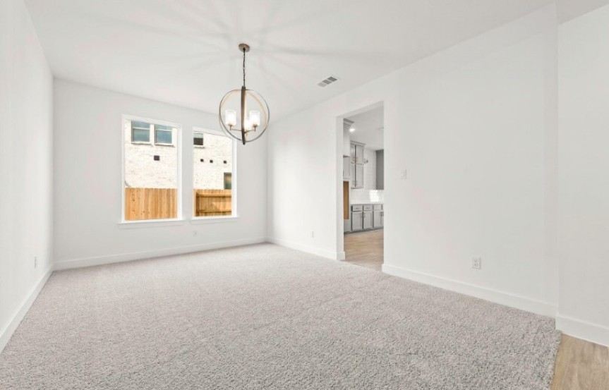 Westin 60 7118 Rustic Forest Drive Dining