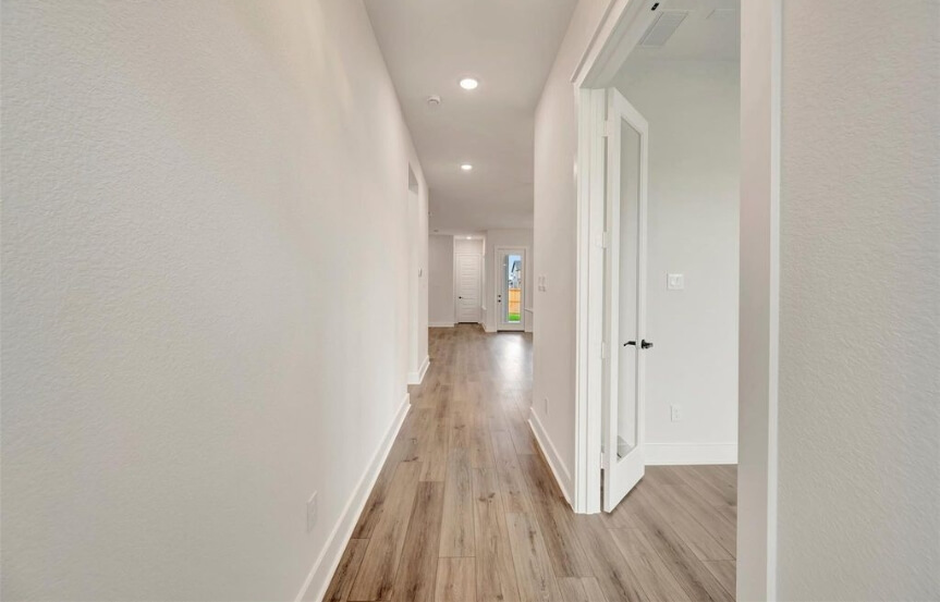 DW AL. 6415 Elm Chase Ln. Entry