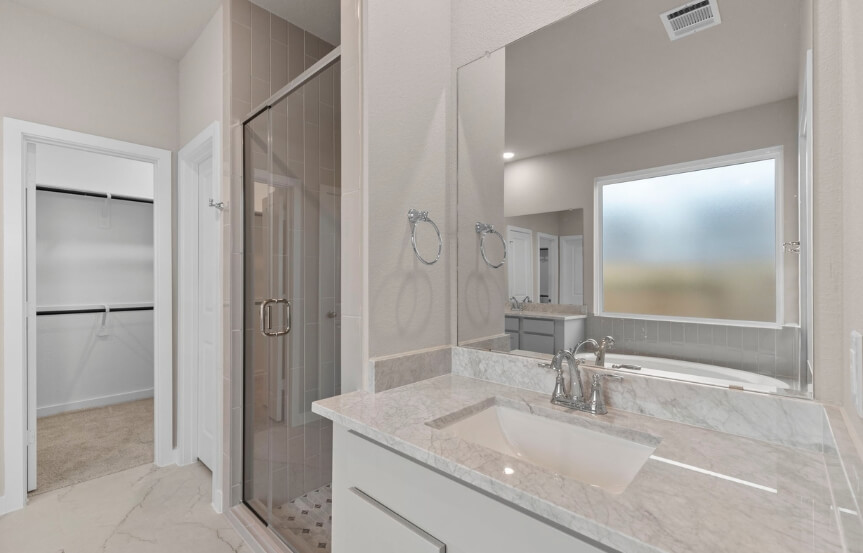 Newmark 45 7450 Fraser Peak, Bathrm1 (1)