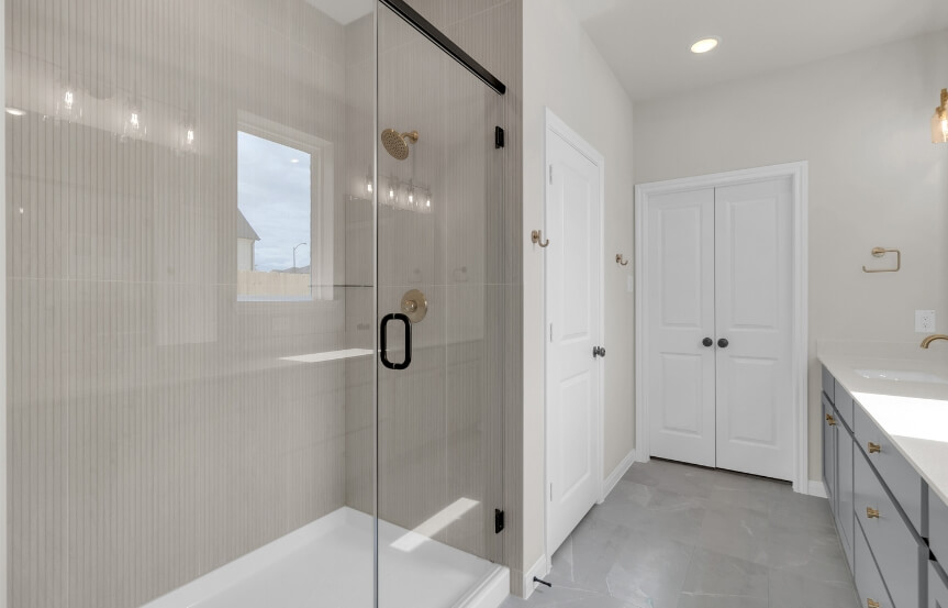 BR40 24939 Poppy Terrace Crt, Bathroom2 (1)