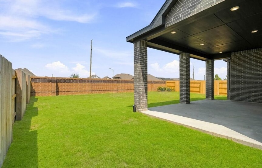 Highland 55 . 25030 Wilderness Haven Ln . Patio