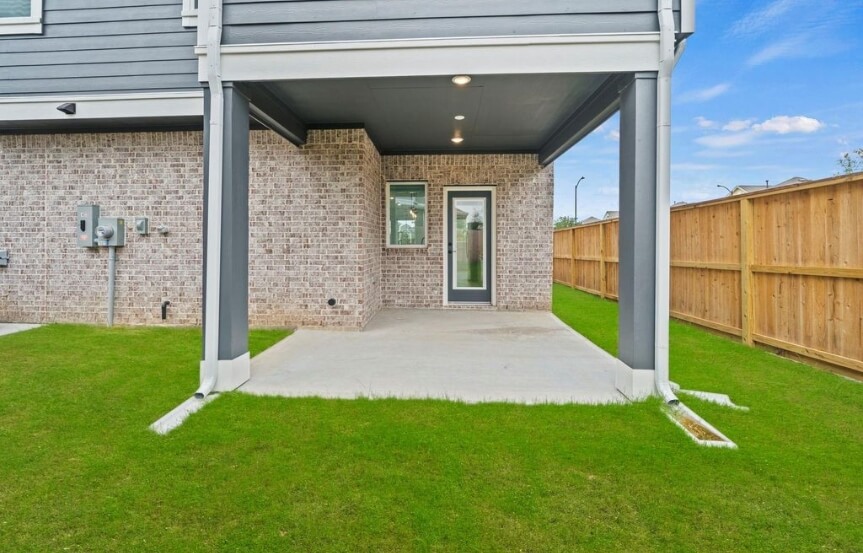 CC 7607 Swooping Swallow Ln Patio