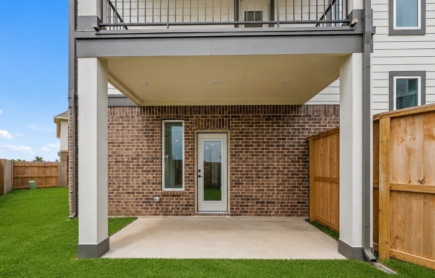 CC . 7615 Swooping Swallow Ln . Patio
