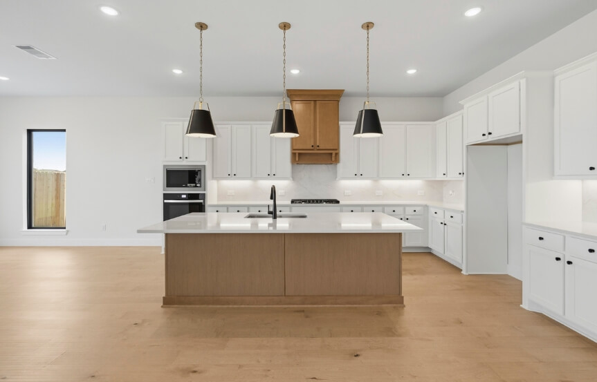 Brookfield 60 . 25010 Prairie Breeze Dr . Kitchen