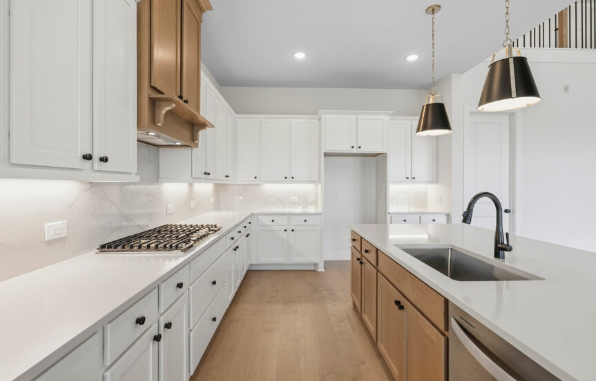 Brookfield 60 . 25010 Prairie Breeze Dr . Kitchen 2 (2)