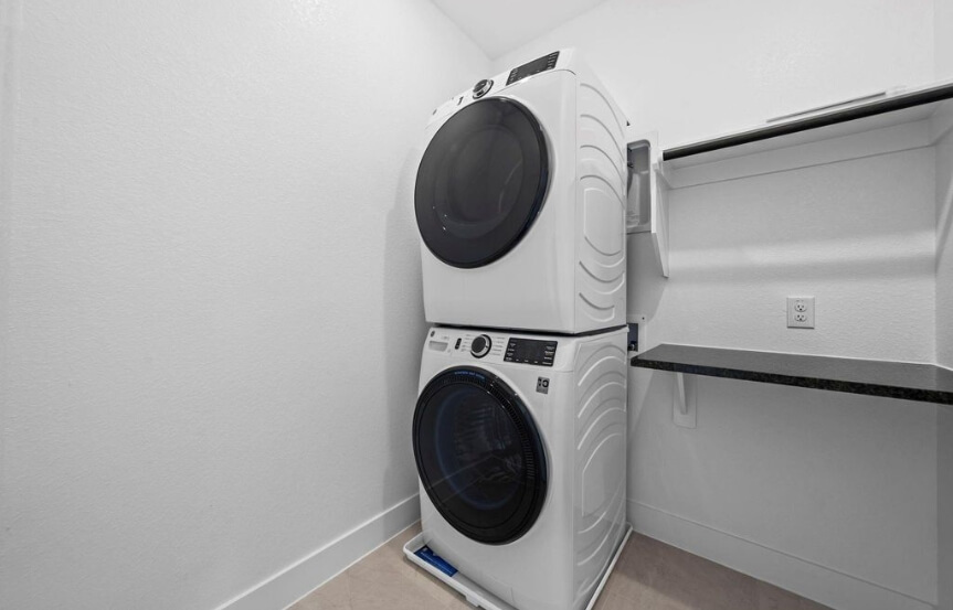 CC 7607 Swooping Swallow Ln Utility Room