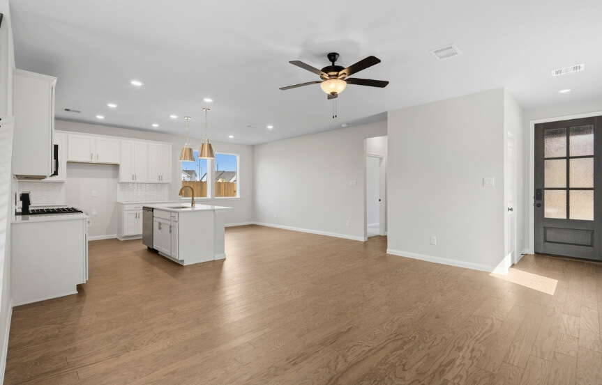 Brookfield AL . 22735 Norcrest Hills Dr . Interior