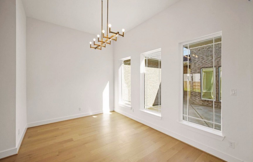 Newmark 70 24722 Celestial Lily Drive Dining