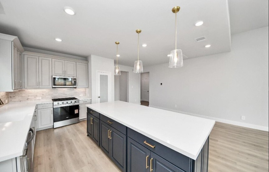 Beazer 7706 Cattail Shallows Lane Kitchen 3