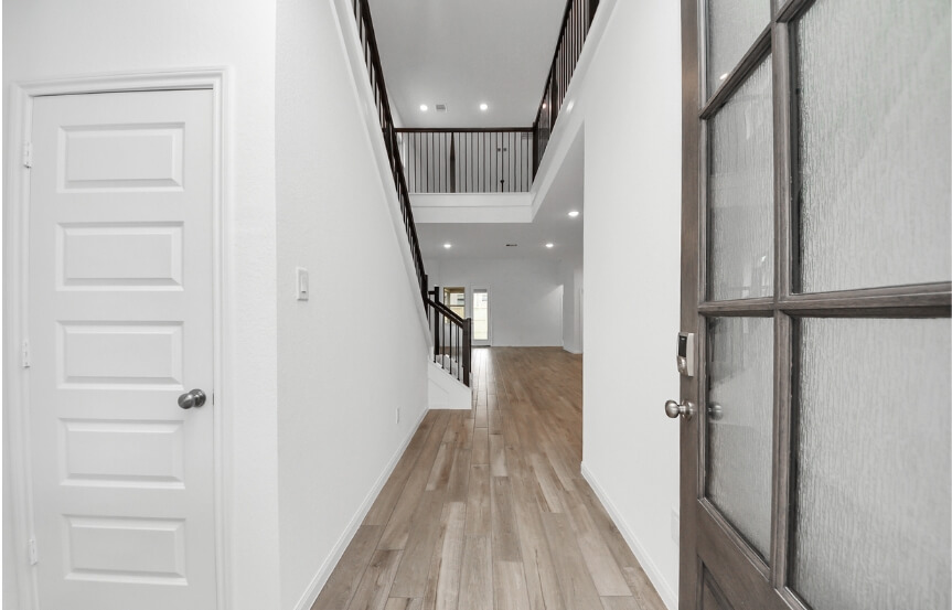 BR40 7227 Blue Gentiana Lane, Entry (1)