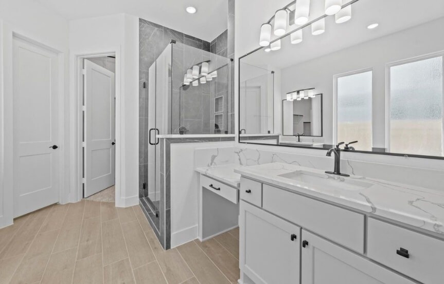 Chesmar 60 7006 Quaker Meadows Dr Primary Bath