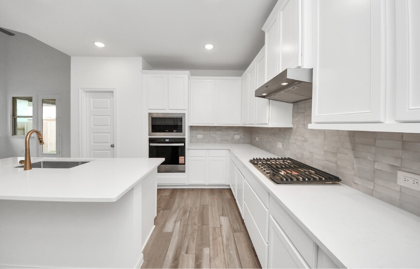 BR40 7227 Blue Gentiana Lane, Kitchen2 (1)