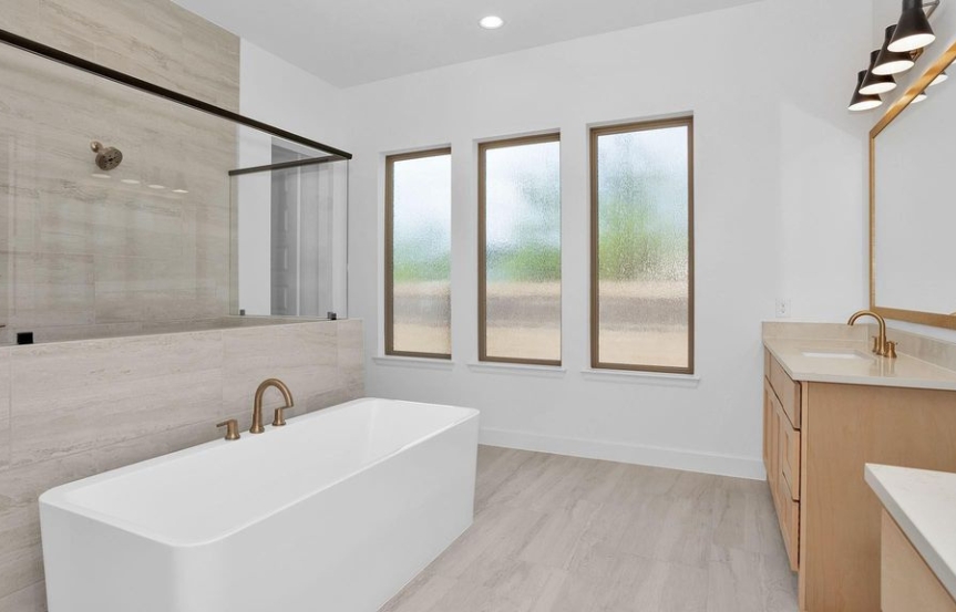 Perry 70 . 25006 Golden Tallgrass Dr . Primary Bath