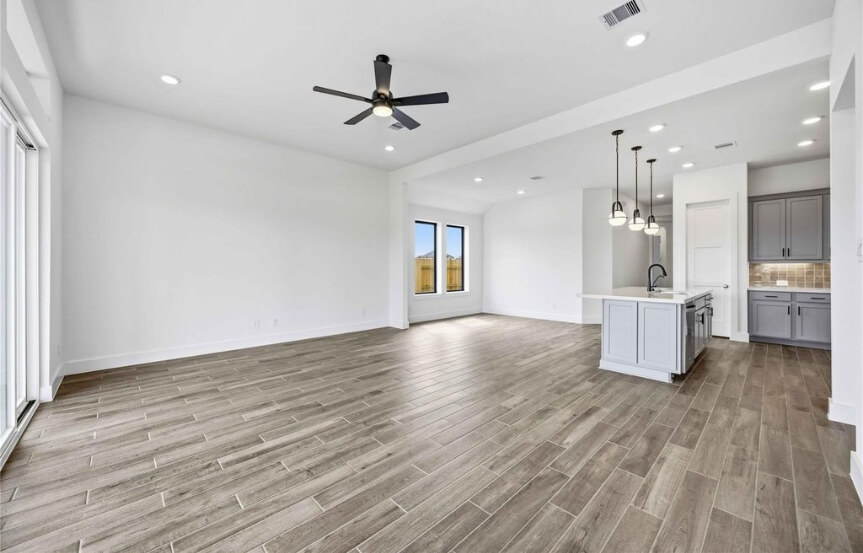 Beazer . 24150 Prairie Crabapple Ct . Interior 3