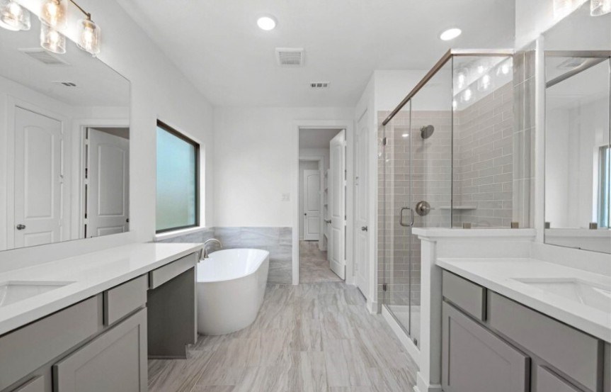 Westin 40 7211 Blue Gentiana Lane Primary Ensuite