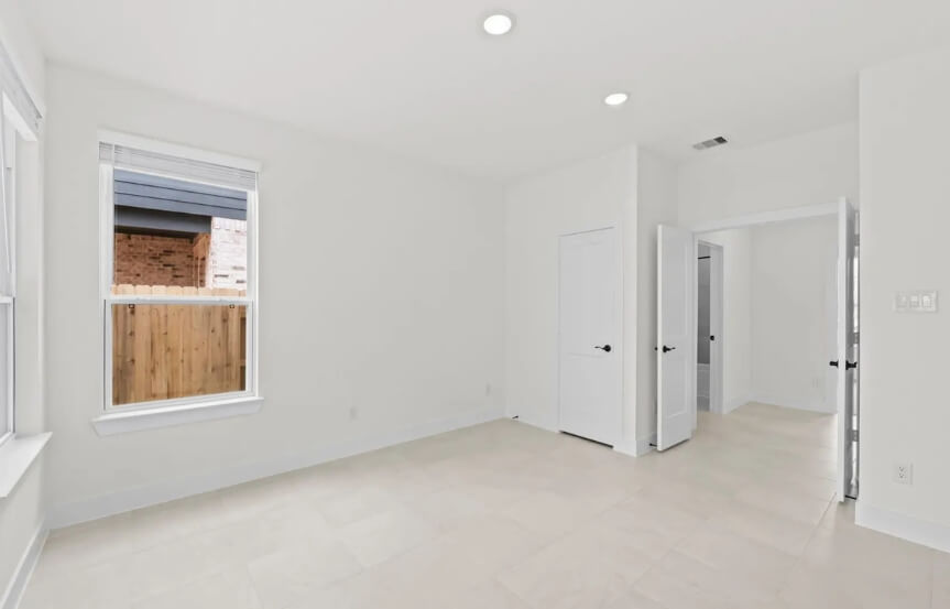 CC . 7619 Swooping Swallow Ln . Downstairs Entryway