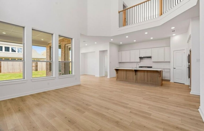 Highland 55 . 25014 Grassdale Ln . Interior 2