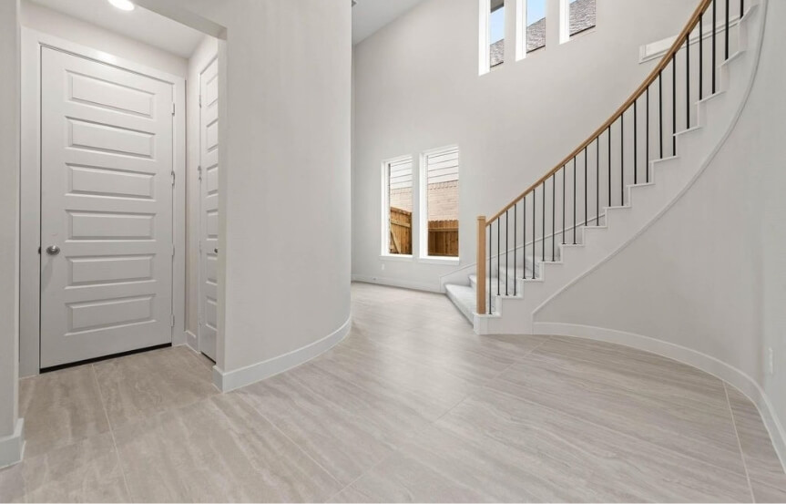 Westin 40 . 7806 Clover Gully Ln . Entry