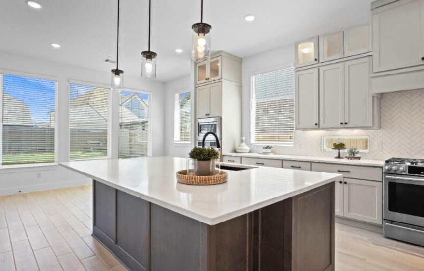 Chesmar 60 7422 Butterfly Blossom Lane Kitchen 3