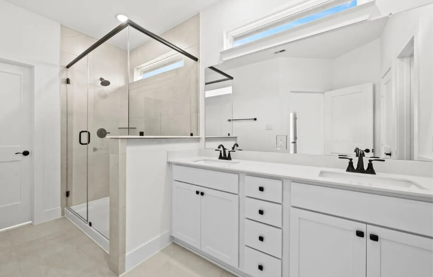 CC . 7619 Swooping Swallow Ln . Primary Bath