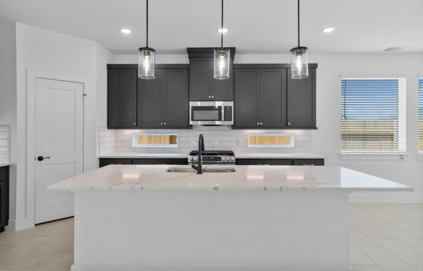 CC 7647 Swooping Swallow Ln Kitchen