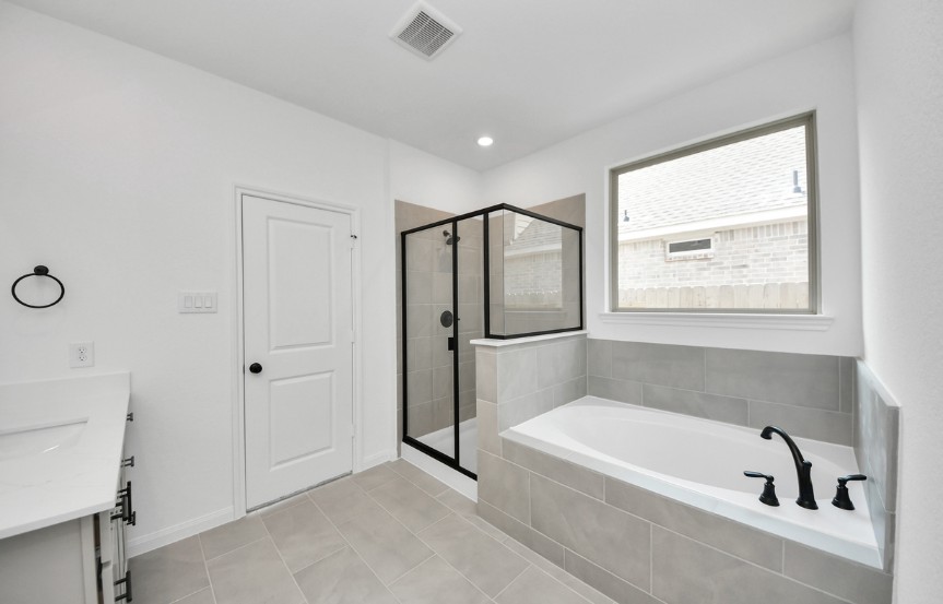 Brookfield 50 7722 Clover Gully Lane Primary Ensuite 1