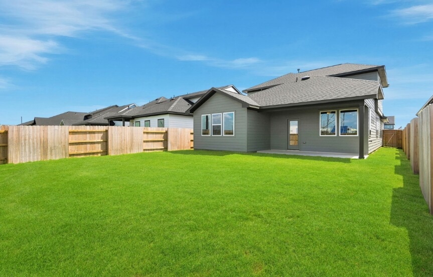 Brookfield 45 . 6407 Haltwhistle Ln . Backyard