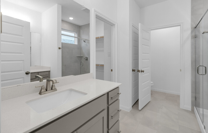 Brookfield 40 7319 Blue Gentiana Lane Primary Bath