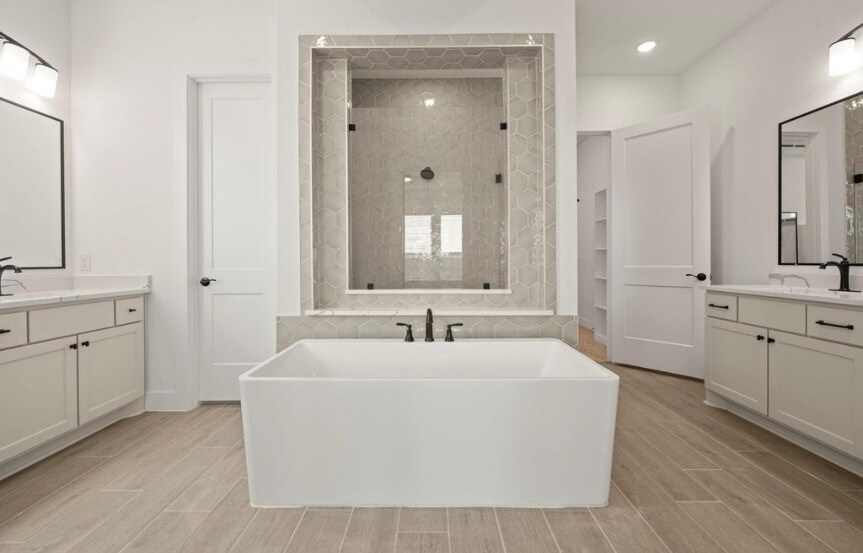 Chesmar 60 7107 Rustic Forest Dr Primary Bath