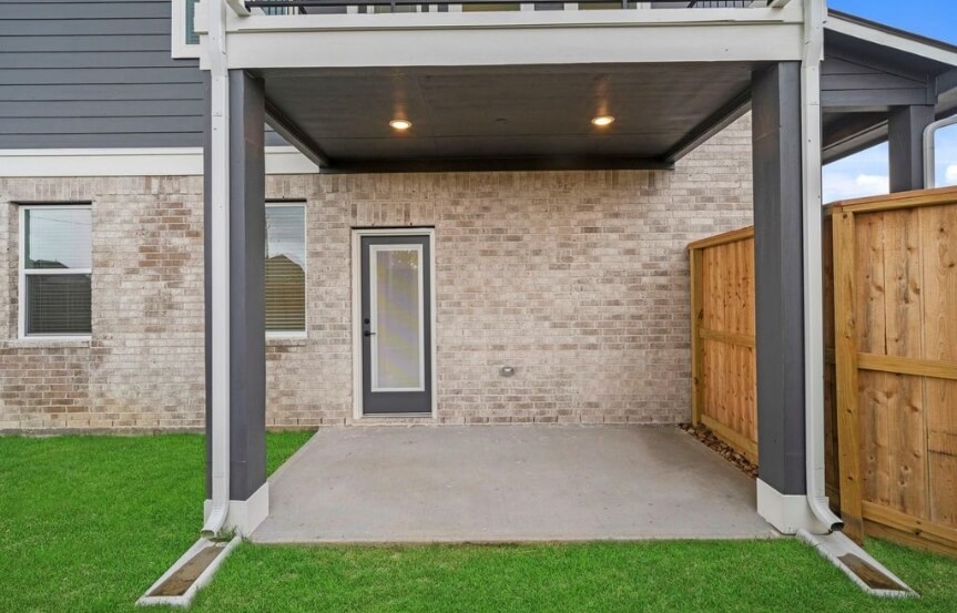 CC . 24019 Breezy Bank . Patio