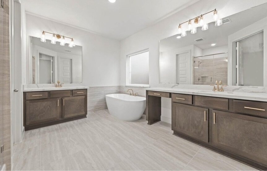 Westin 40 . 7806 Clover Gully Ln . Primary Bath