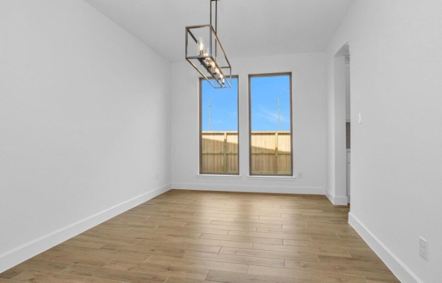 Perry 55 7230 Glade Bush Drive Dining