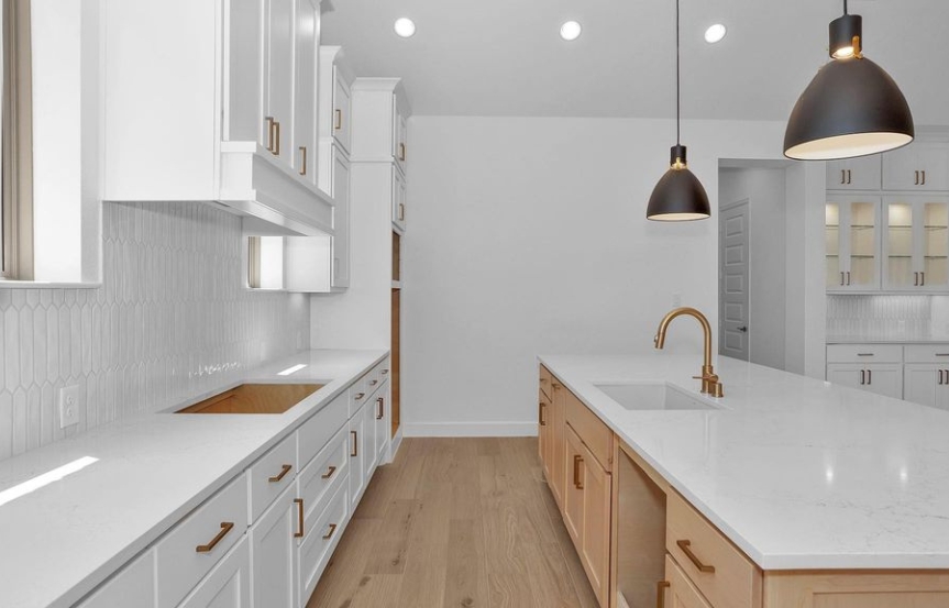 Perry 70 . 25006 Golden Tallgrass Dr . Kitchen 2