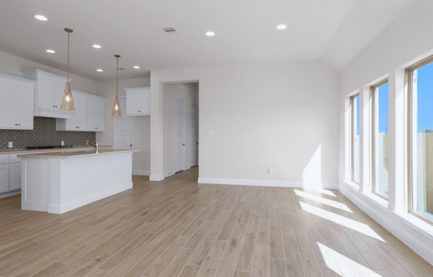 Perry 45 7407 Hemlock Crest Drive Kitchen 1