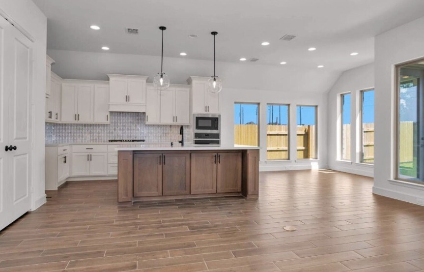 Perry 55 7210 Prairie Rye Drive Kitchen 1