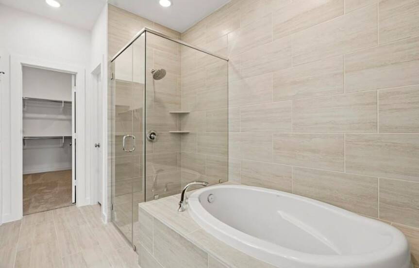 Highland 55 . 25014 Grassdale Ln . Primary Bath 3