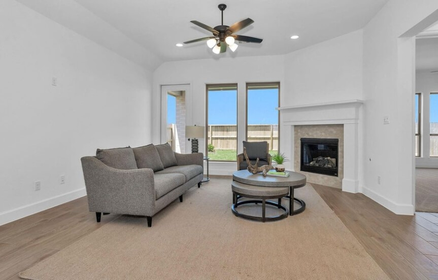 Perry 45 7447 Fraser Peak Dr Living Room