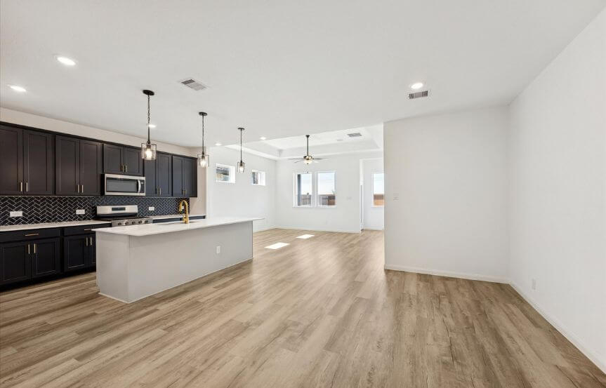 50 BR 7727 Clover Gully Interior 1 (1)