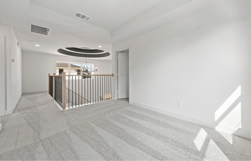 Westin 40 . 7810 Clover Gully Ln . Upstairs