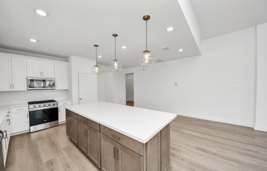 Beazer 7807 Cattail Shallows Lane Kitchen 2