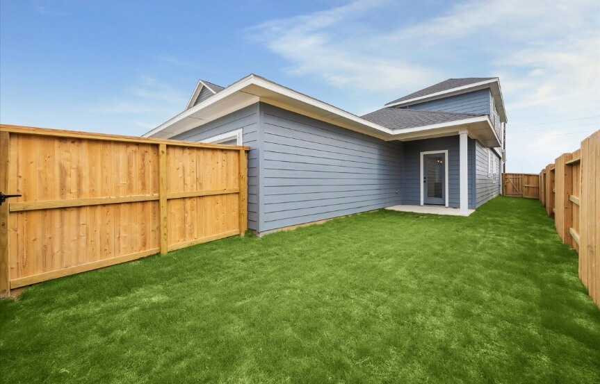 Brookfield 40AL 6427 Prospect Oaks Pkwy, Backyard (1)