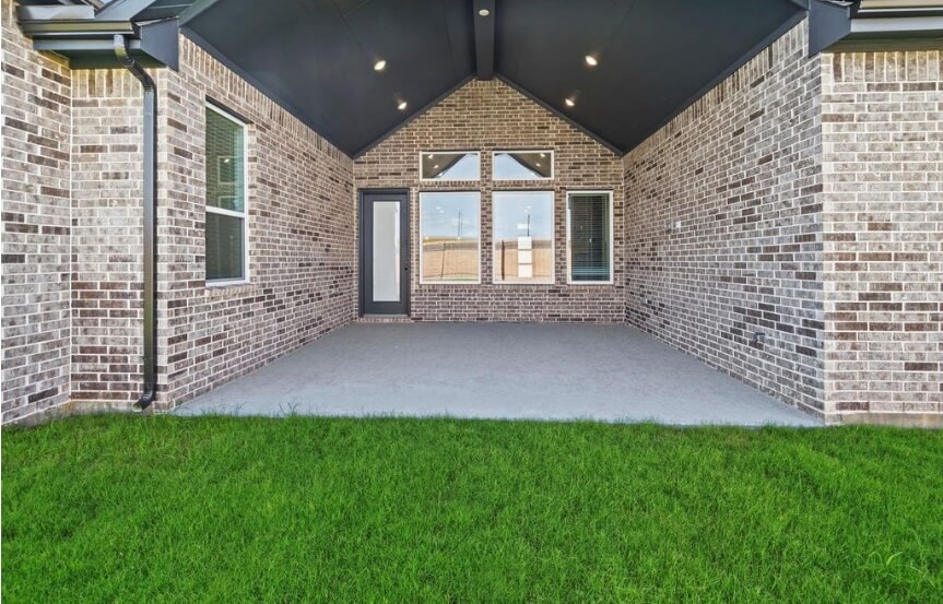 Chesmar 60 7006 Quaker Meadows Dr Patio