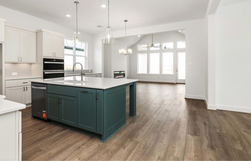 Chesmar 50. 25102 Skyline Praire Ln. Interior