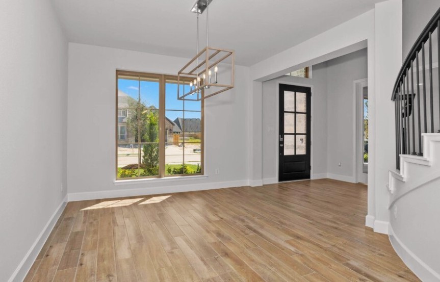 Perry 65 7147 Rustic Forest Drive Dining