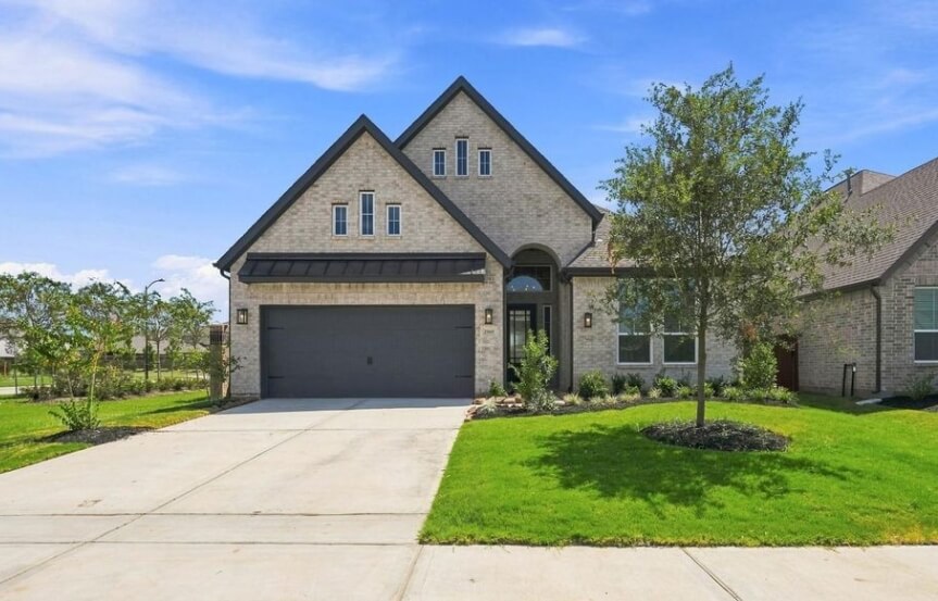 Chesmar 50 . 25103 Midnight Willow Dr . Exterior