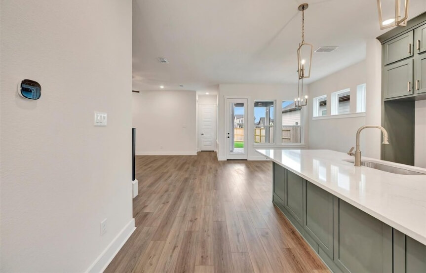 DW AL. 6415 Elm Chase Ln. Interior