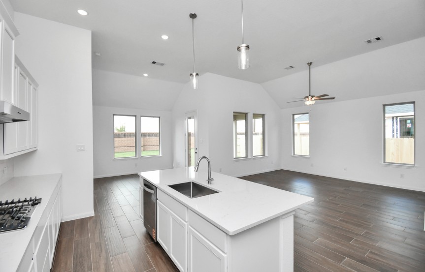 Brookfield 50 25115 Midnight Willow Drive Kitchen 3