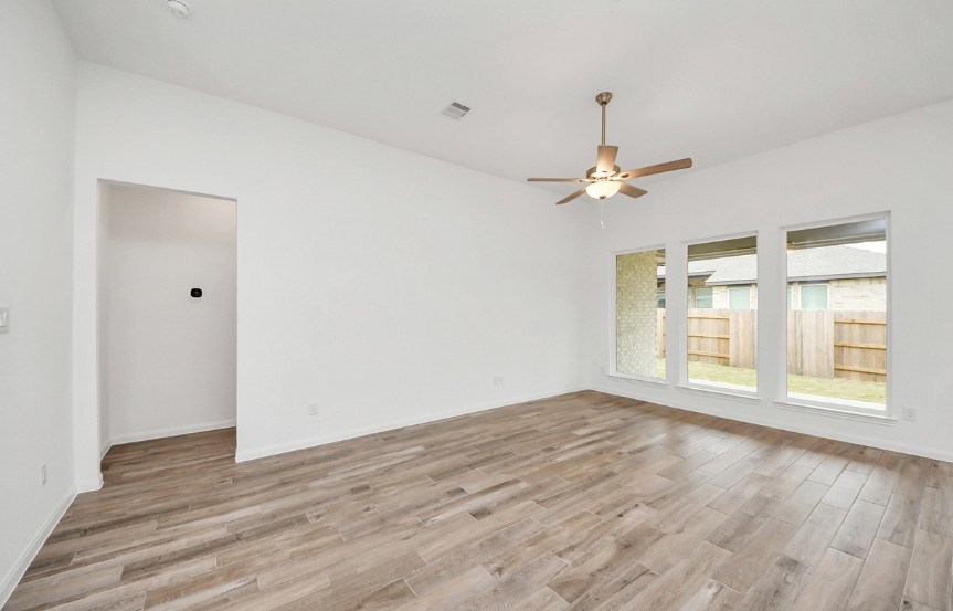 Brookfield 50 7706 Clover Gully Living 1