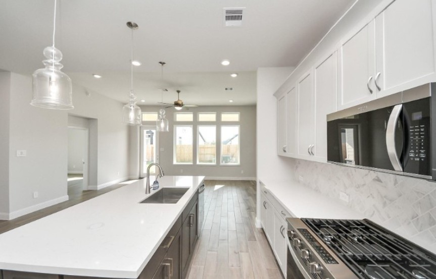 Beazer 7610 Cattail Shallows Lane Kitchen 4